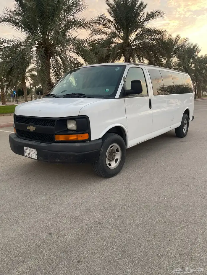 للبيع فان شفرولية اكسبريس 2010 شاص طويل 15 راكب 0