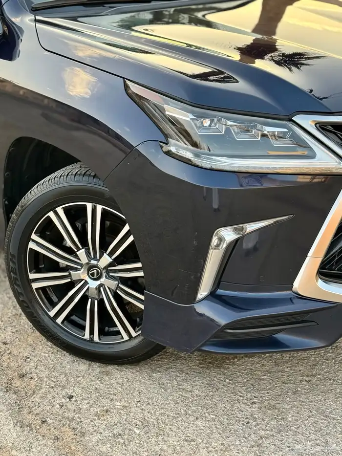 للبيع جيب لكزس 2016 ((DD))(بريمي) ((نظيف جدا )) 31