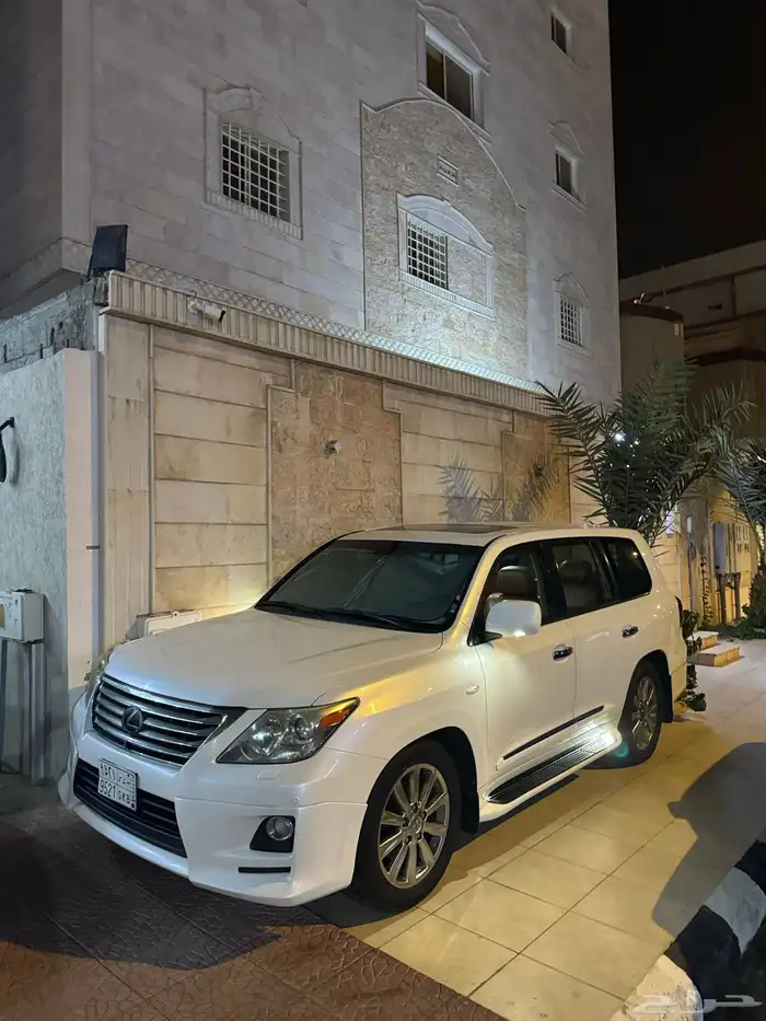 جيب لكزس LX570 2011 0