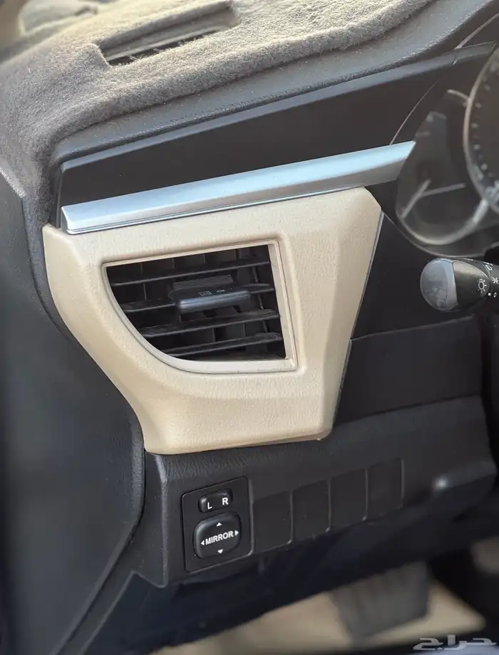 للبيع تويوتا كورلا موديل 2016 10