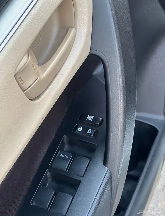 للبيع تويوتا كورلا موديل 2016 8