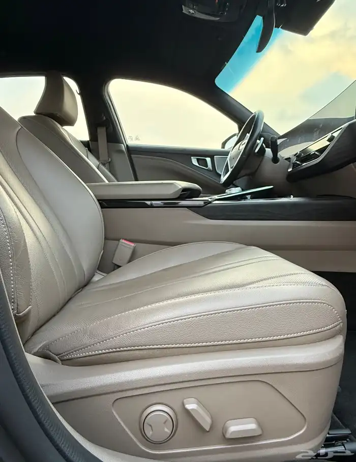 كيا K8 2022 ( بنزين ) فل كامل بدون بانوراما للبيع 11