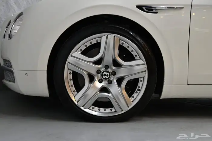 بنتلى فلاينج سبير 2016 سعودى 12