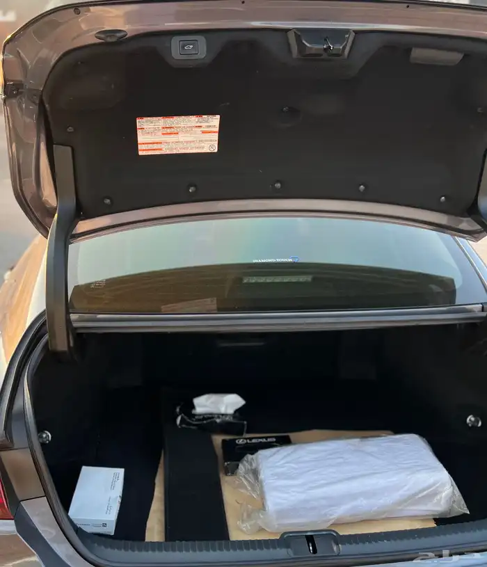 لكزس 2023 es350 فل كامل DD سعودي 25