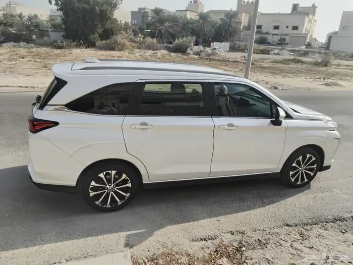 تويوتا فيلوز 2024 فل كامل 7