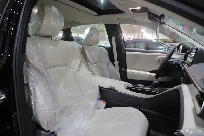 تويوتا كروان بريميوم  2025 شبه الجديد 13