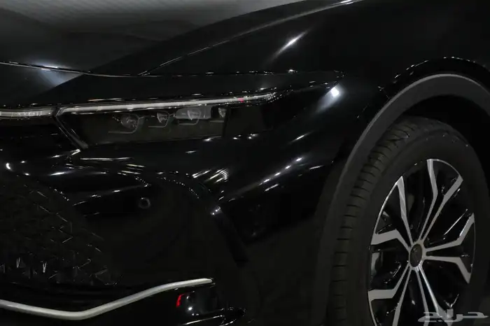 تويوتا كروان بريميوم  2025 شبه الجديد 2