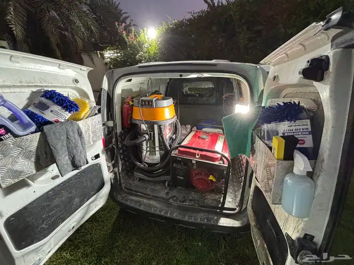 رينو دوكر مجهز مغسلة سيارات متنقلة 2