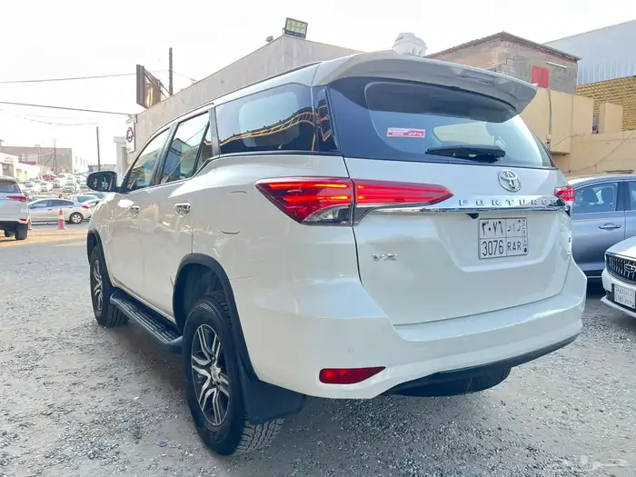 تويوتا فورتشنر 2022 V6 نظيف جدا 2