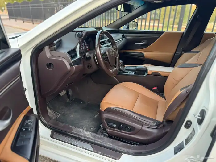 لكزس ES300 هايبرد 12