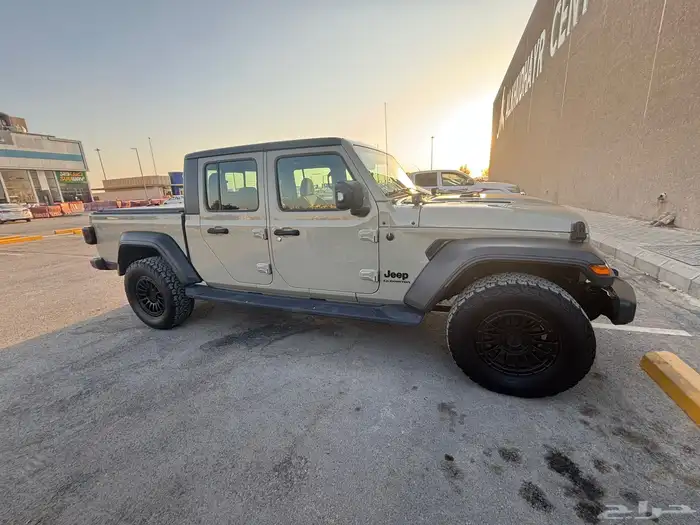 سيارة للبيع جلاديتر شروقي 5