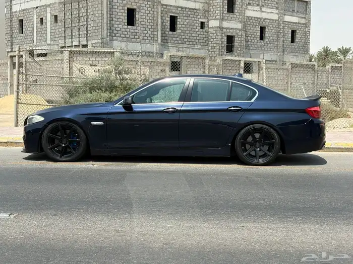 BMW 550i فئة نادرة موديل 2012 3