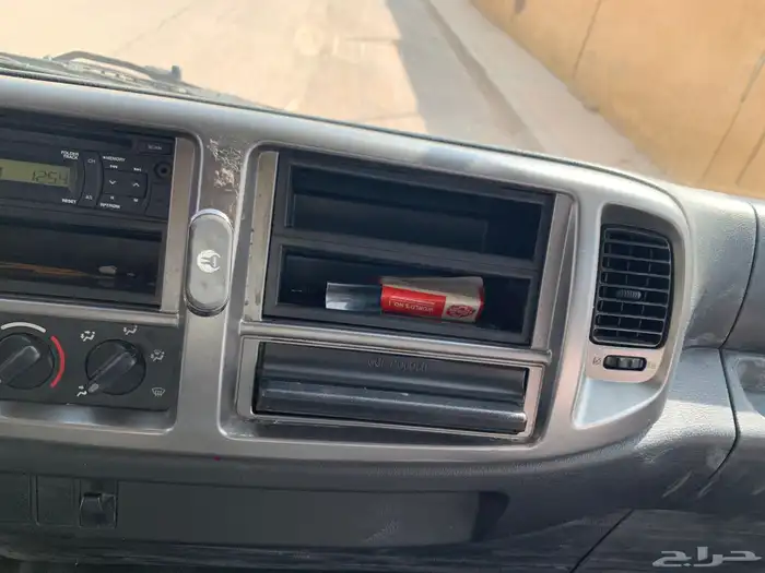 لوري هينو 2022 19