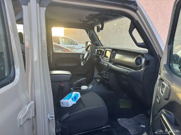 سيارة للبيع جلاديتر شروقي 2