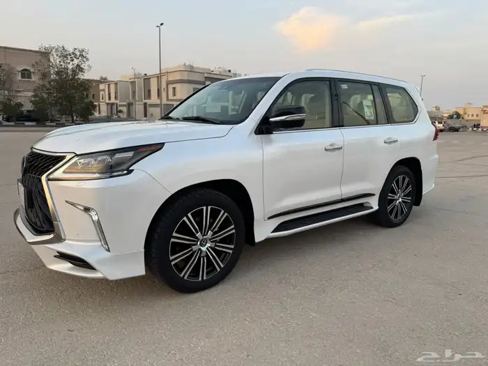 لكزس 2020 LX - نظيف جدا  ممشى قليل 3