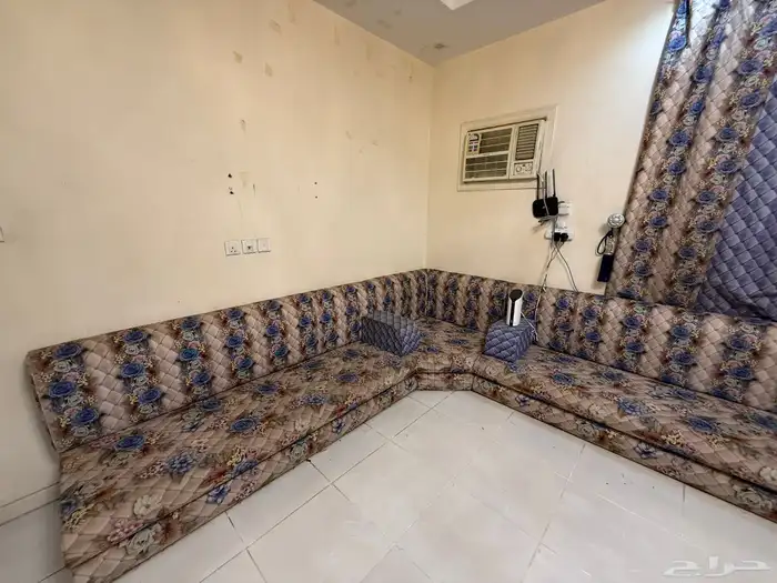 بيع مجلس ضغط نظيف ومرتب 0