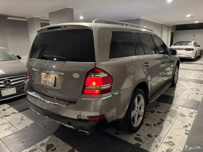 للبيع مرسيدس GL500 موديل 2007 8