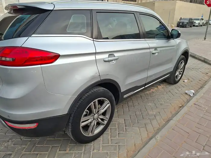 جيلي ام جراند x7 sport 3