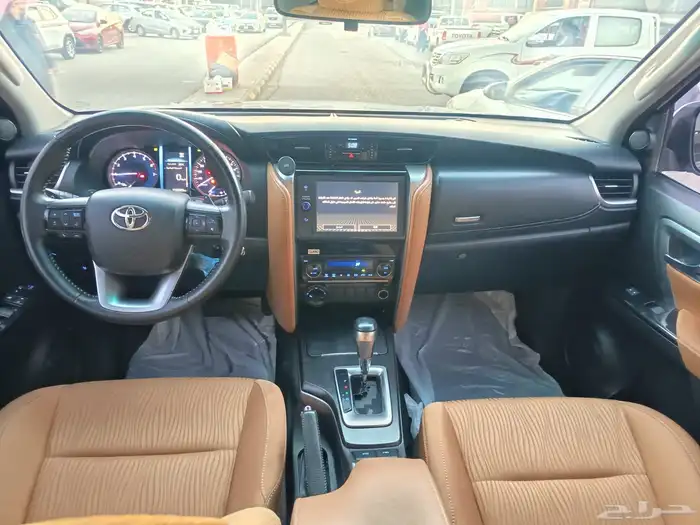 فورتشنر 2023 6 سرندل نظيف 10