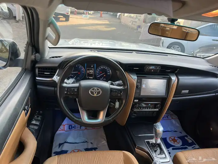 تويوتا فورتشنر 2022 V6 نظيف جدا 5