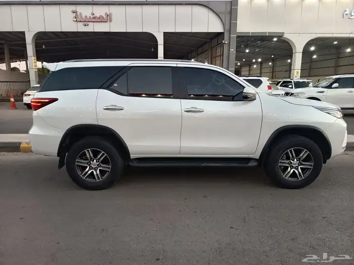 فورتشنر 2023 6 سرندل نظيف 1