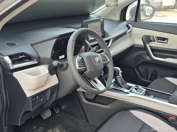 تويوتا فيلوز GLX موديل 2025 الاقل سعرا 5