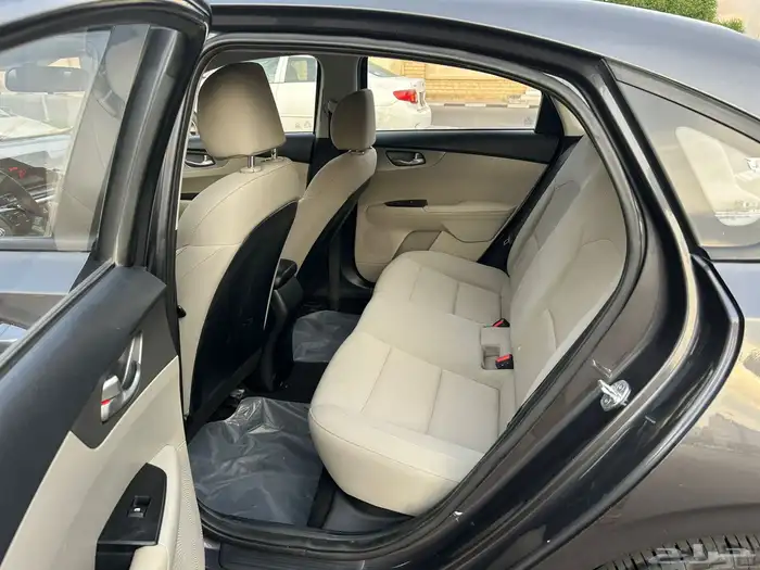 كيا سيراتو 2021 ستاندر 9