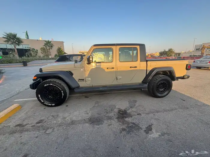 سيارة للبيع جلاديتر شروقي 3