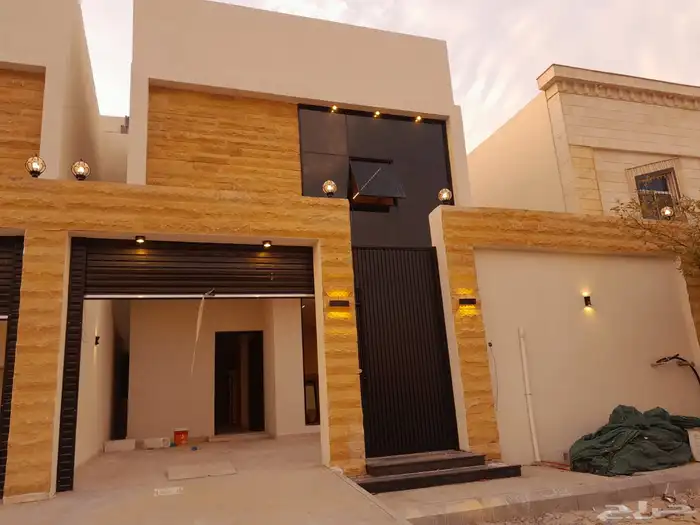 للبيع ضاحيه الملك فهد الحي الرابع مقابل كبري سيهات 1