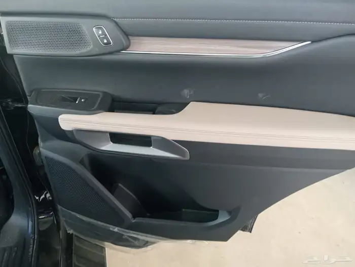 فورد ايفرست XLT دبل بنزين 2025 12