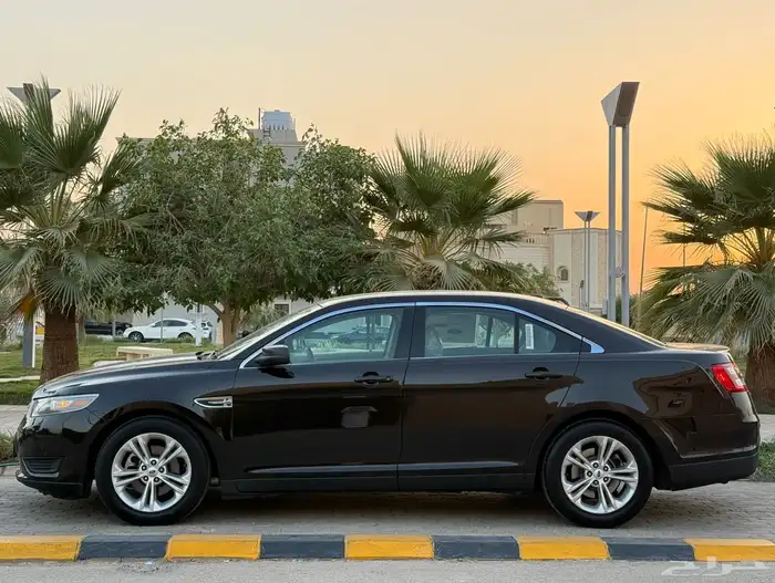 فورد تورس 2014 للمستخدم الحد 35 الف 3