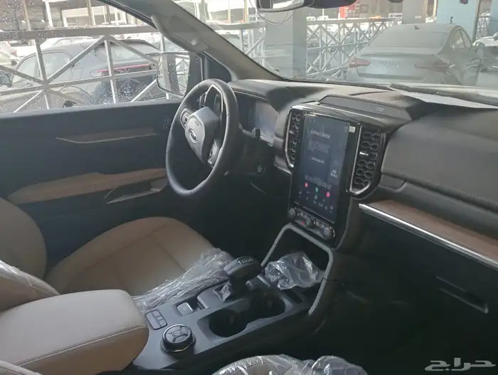 فورد ايفرست XLT دبل بنزين 2025 3