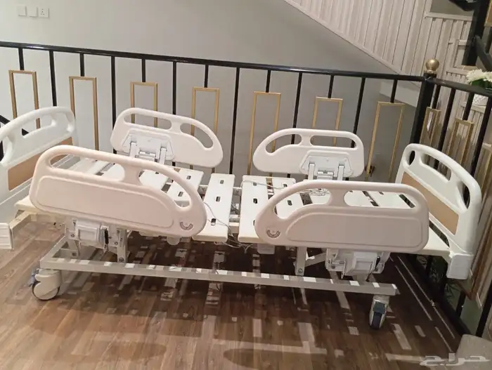 سرير طبي خمس حركات 1