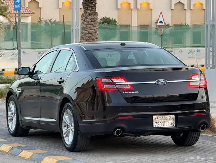 فورد تورس 2014 للمستخدم الحد 35 الف 22