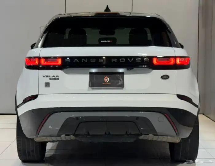 رنج روفر فيلار 2020 بحالة نظيفة 8