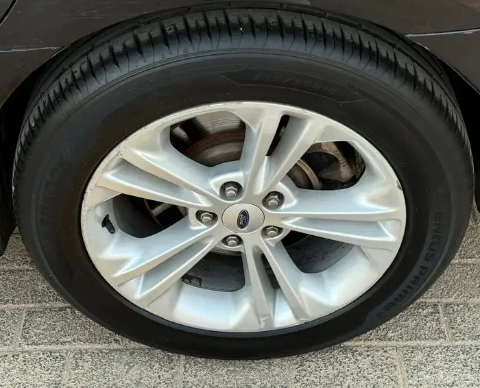 فورد تورس 2014 للمستخدم الحد 35 الف 28