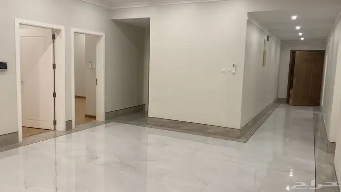 شقه للايجار في حي الحمراء 14