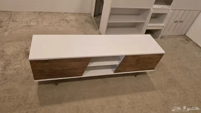 طاولة Tv 1