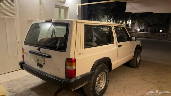 جيب شيروكي 4