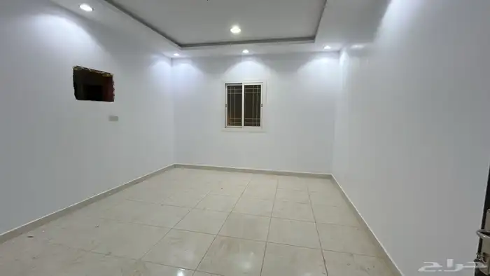 شقه للايجار في حي السلام لعريس 4 غرف 8