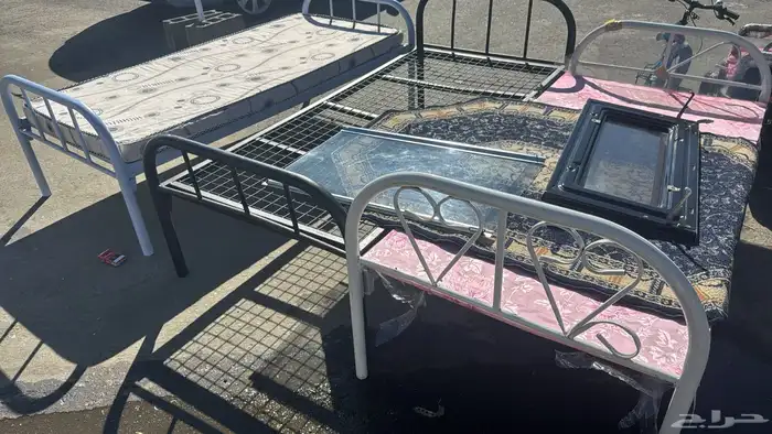 غرف نوم وكراسي نفر ونص   نفر نفرين 2