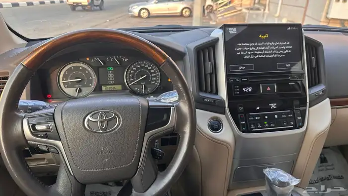 لاندكروزر GXR 2018 مخزن 16