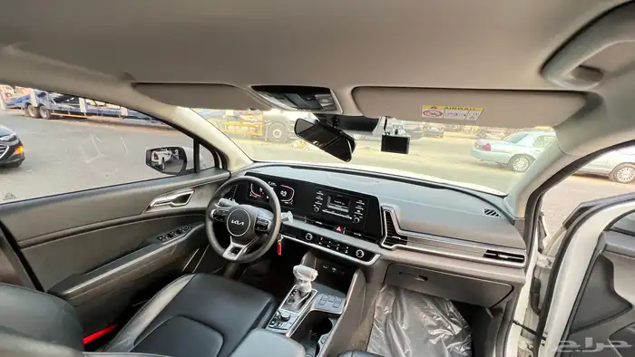 سبورتاج 2022 نص فل 2.0 ديزل تيربو 8