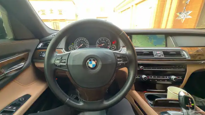 BMW 740 Li 7