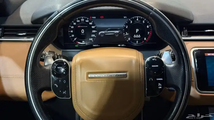 رنج روفر فيلار 2020 بحالة نظيفة 12