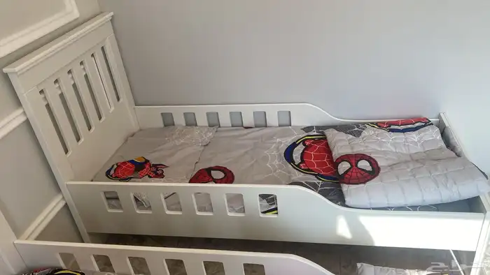 للبيع أسرة أطفال 2 جديده 1