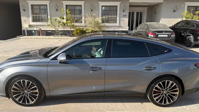 MG 7 للبيع اعلى فئة 2025 2