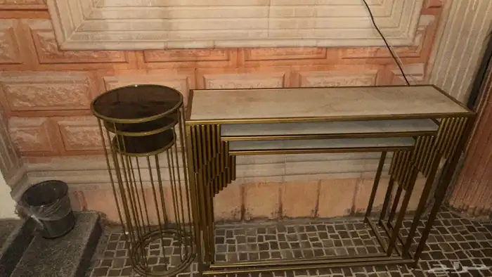 طاولات للبيع 2