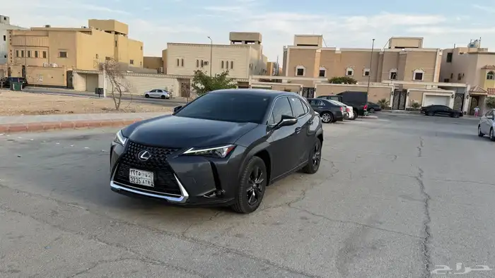 لكزس 2023 - UX200 مالك الاول بحالة الوكالة 5