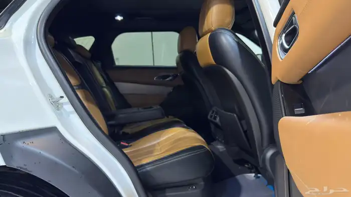 رنج روفر فيلار 2020 بحالة نظيفة 18